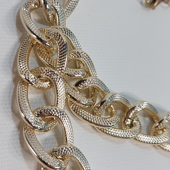 Chunky Gold Tone Double Strand Womens Statement Necklace - Picture 7 of 8